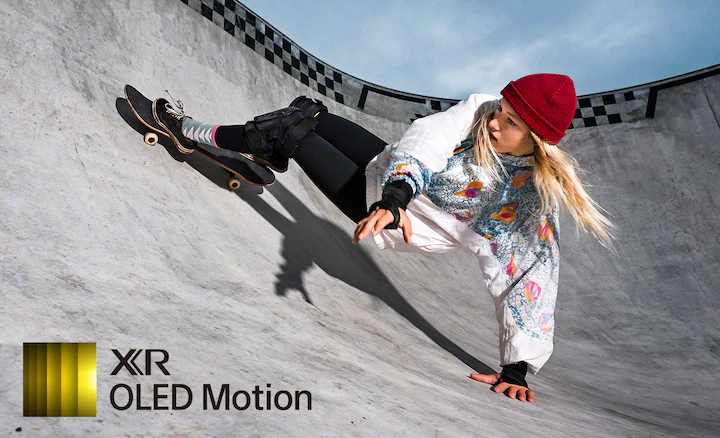 oled-motion-tech-girl-skating